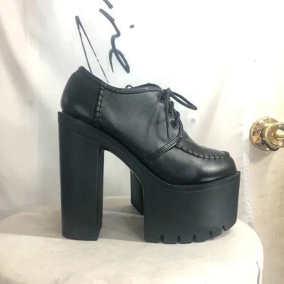 Platform Oxford Heels - Picture 2 of 7